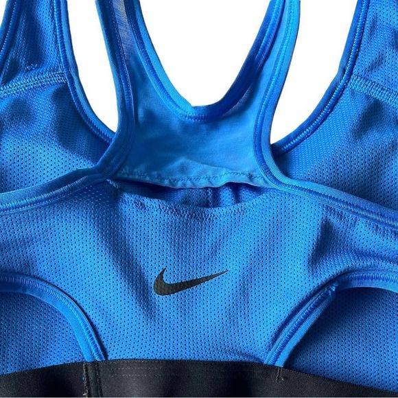 NIKE Women’s DRI-FIT Padded Medium Support Sports Bra, Blue 928983-100, Medium - Picture 9 of 10